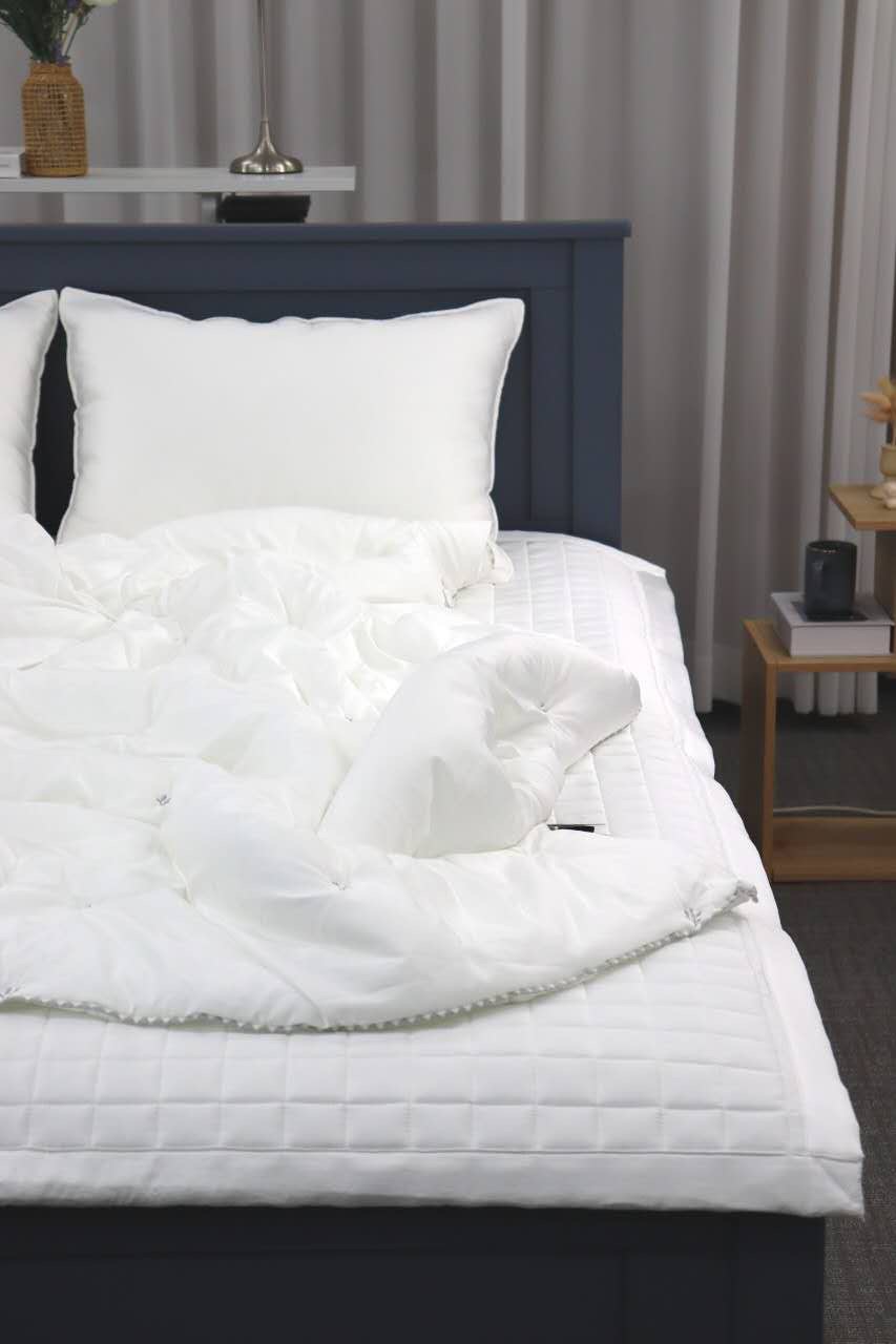 A32.花草小刺繡單面絨毛雙人被Q