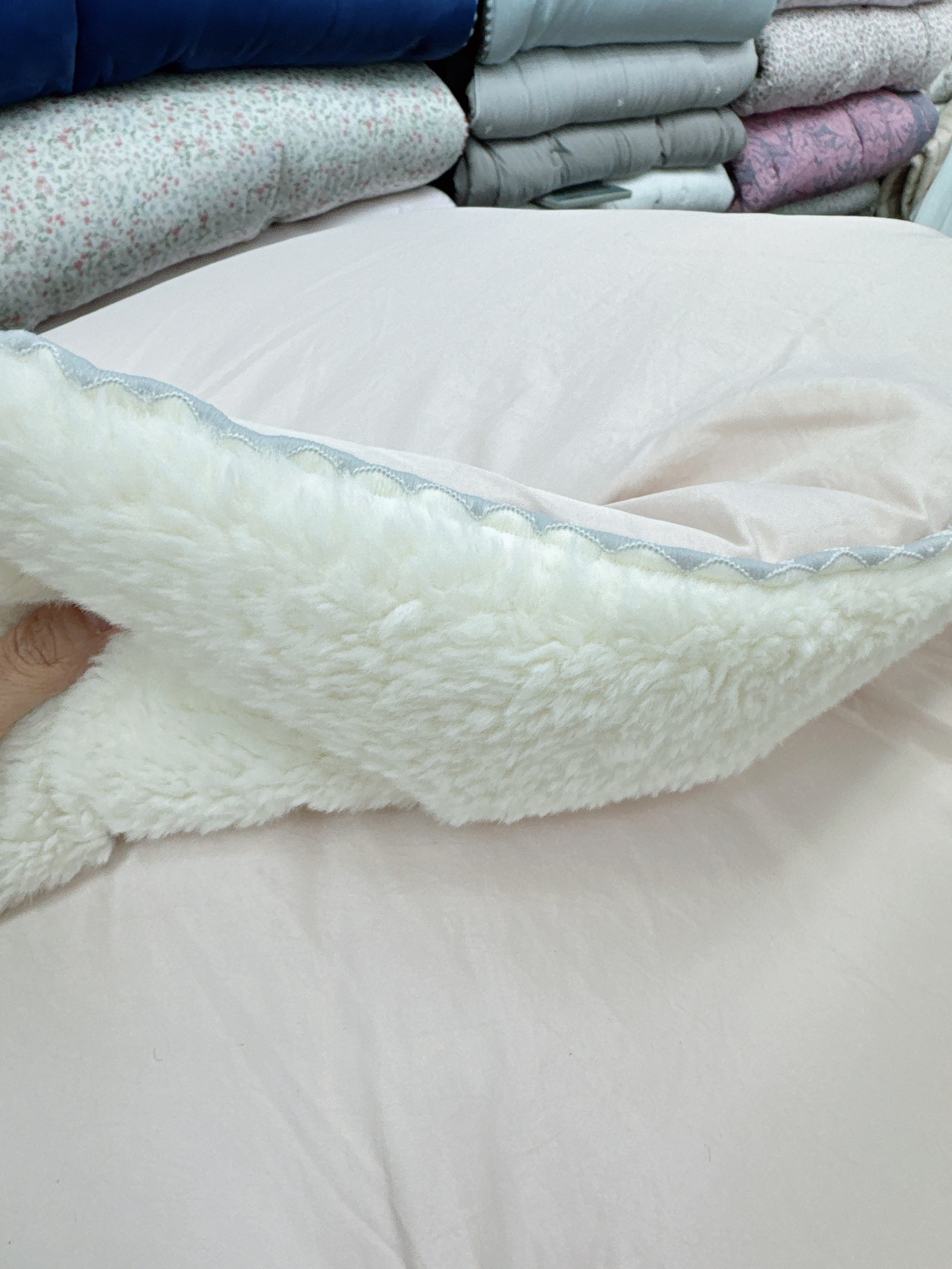 A31.花草小刺繡單面絨毛單人被S