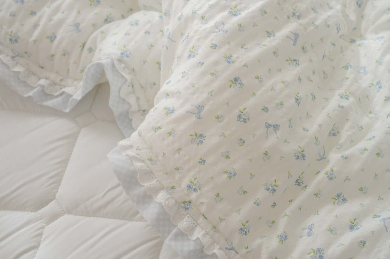 B31.小花蕾絲滾邊韓國雙人被Q