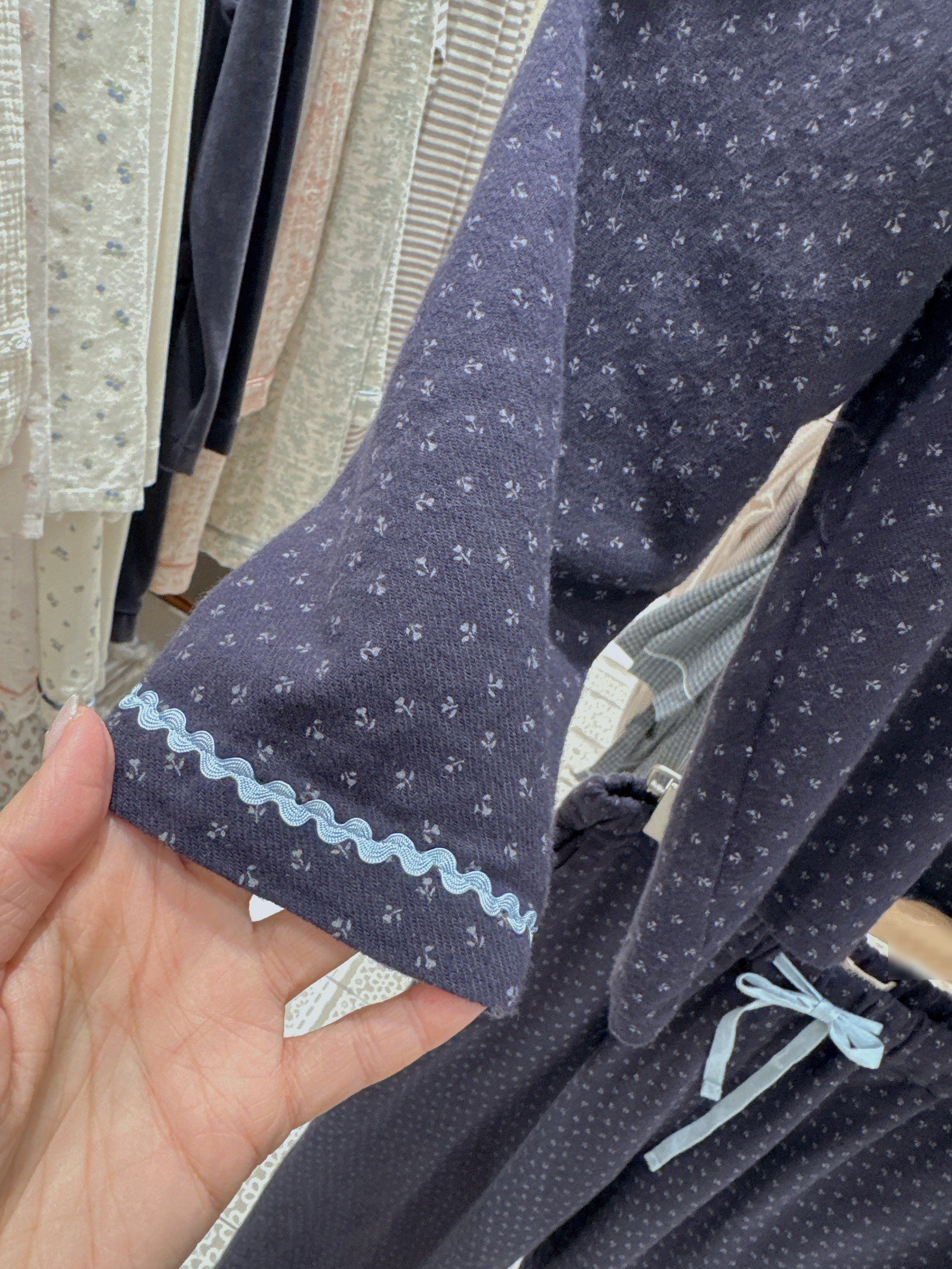 B91.小花磨毛睡衣組(上衣+長褲)