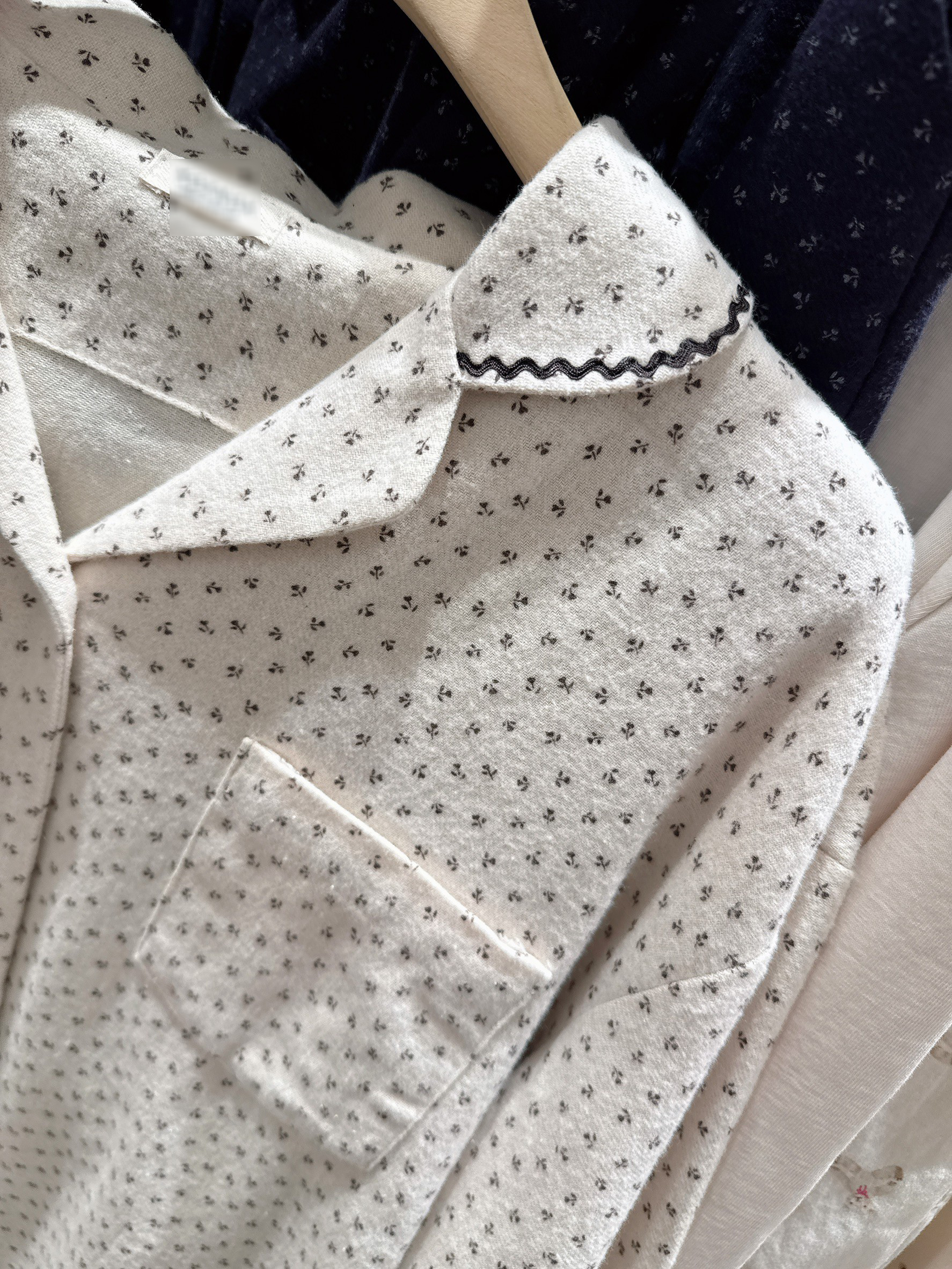 B91.小花磨毛睡衣組(上衣+長褲)