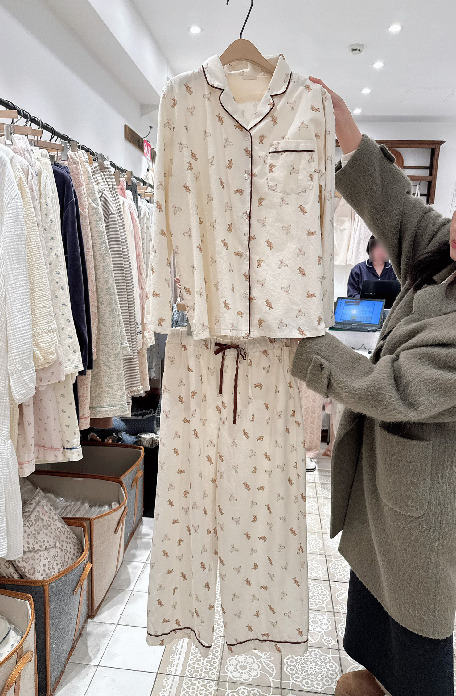 B87.俏皮小熊熊睡衣組(上衣+長褲)