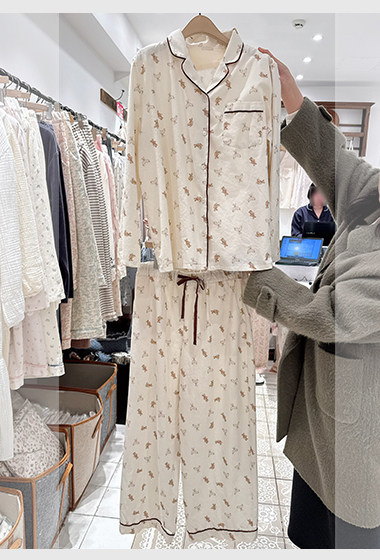 B87.俏皮小熊熊睡衣組(上衣+長褲)